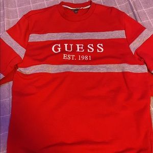 Guess crewneck size large , red